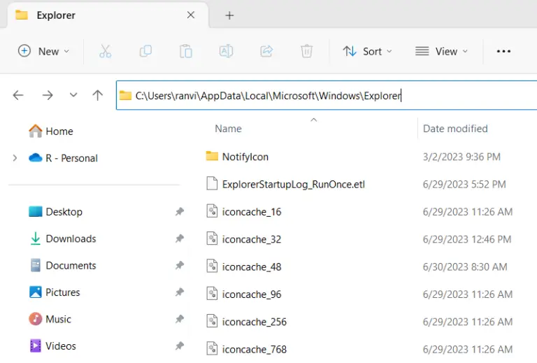 Select and delete all thumbnails from File Explorer